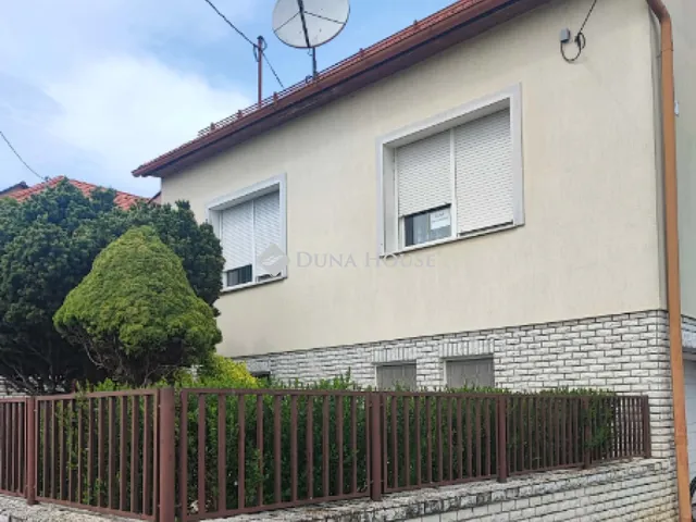 Eladó ház Bonyhád 220 nm