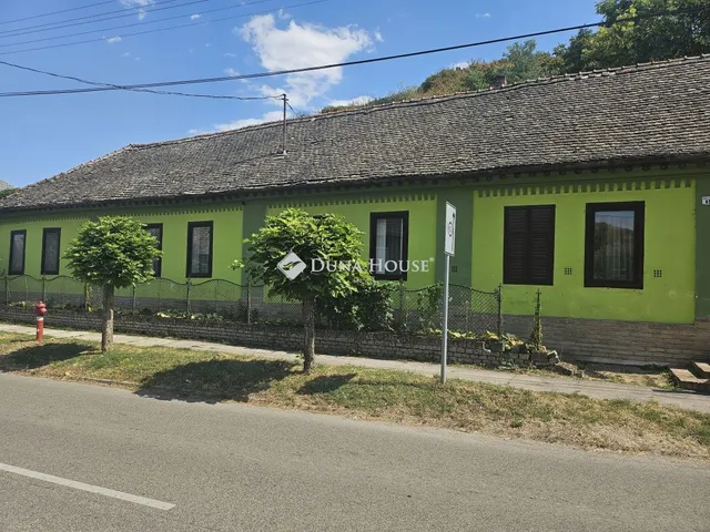 Eladó ház Kölesd, Dózsa György utca 280 nm