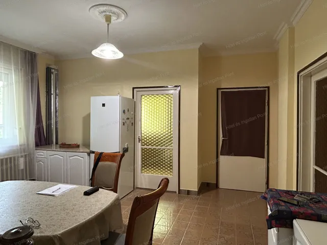 Eladó ház Kecskemét, Katonatelep 150 nm
