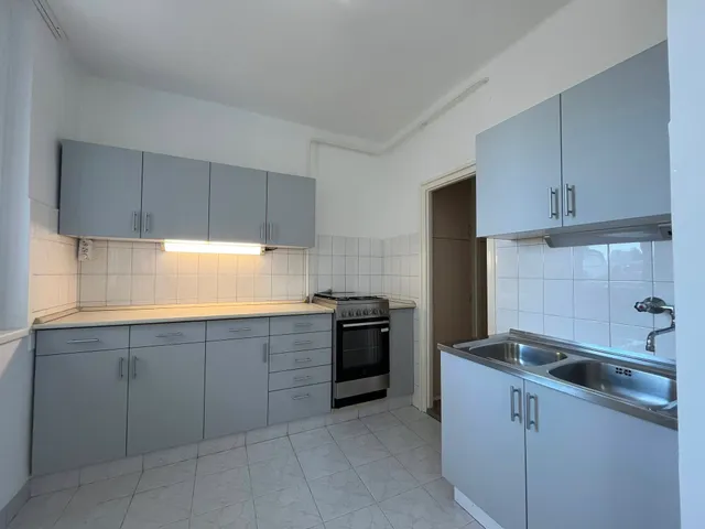 Kiadó lakás Kecskemét, Belváros, Kossuth tér 67 nm