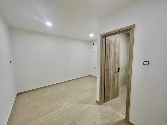 Eladó kereskedelmi és ipari ingatlan Kecskemét, Belváros 50 nm