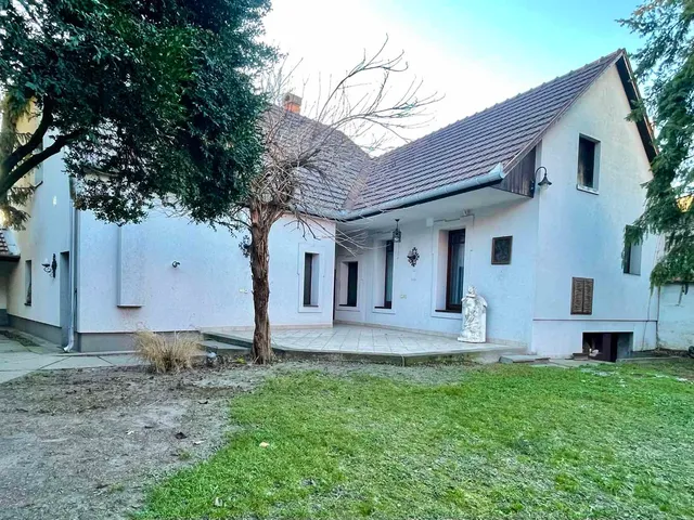 Eladó ház Kecskemét, Belváros 280 nm