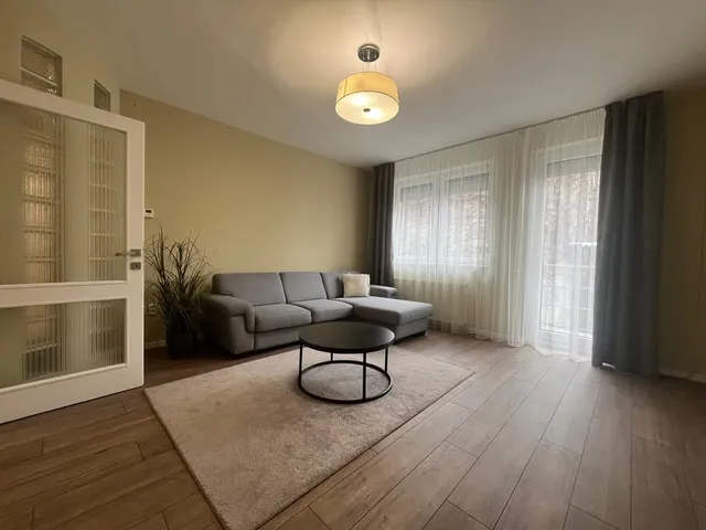 Kiadó lakás Kecskemét, Belváros 55 nm