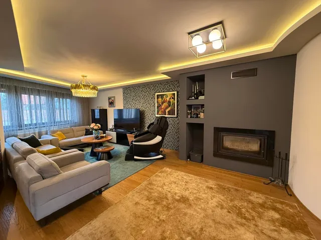 Eladó ház Kecskemét, Belváros 330 nm