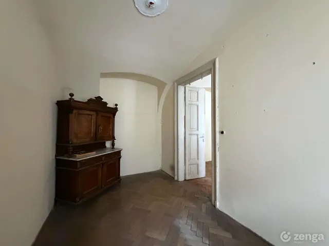 Eladó lakás Budapest I. kerület 65 nm