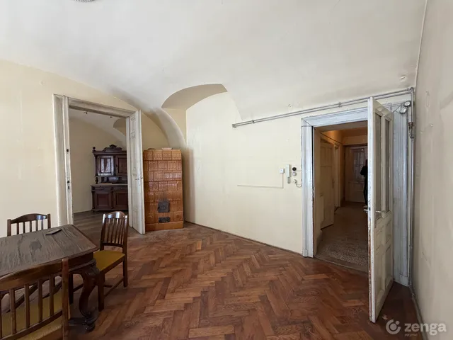 Eladó lakás Budapest I. kerület 65 nm
