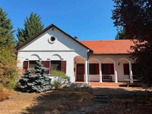 Eladó ház Kiskunfélegyháza 100 nm