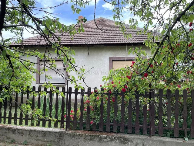 Eladó ház Városföld 90 nm