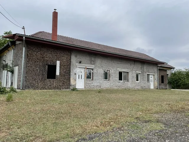 Eladó mezőgazdasági ingatlan Fülöpháza 242 nm