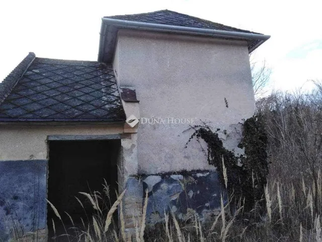 Eladó mezőgazdasági ingatlan Értény 150 nm