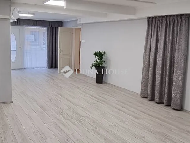 Eladó lakás Kecskemét 81 nm