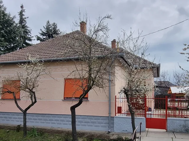 Eladó ház Tiszasas 120 nm