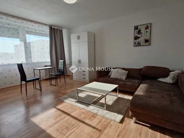 Kiadó lakás Nagykőrös, Bárány utca 34 nm