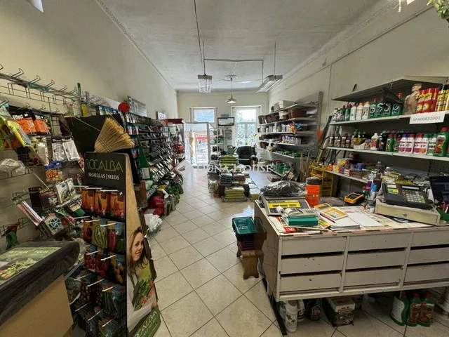 Eladó kereskedelmi és ipari ingatlan Kecskemét, Erdősi Imre utca 145 nm