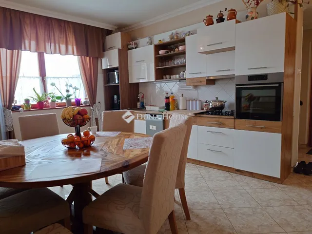 Eladó ház Kiskunfélegyháza, Szegedi út 120 nm