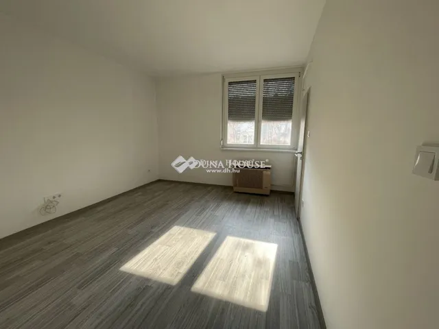 Kiadó lakás Kecskemét, Pázmány Péter utca 27 nm