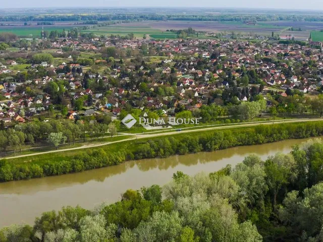 Eladó ház Tiszakécske 930 nm