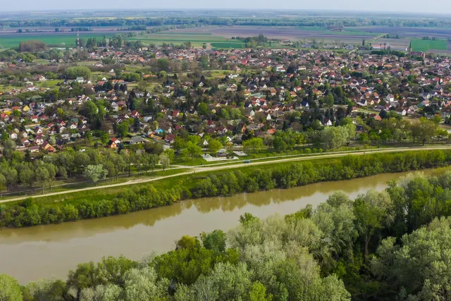 Eladó ház Tiszakécske 930 nm