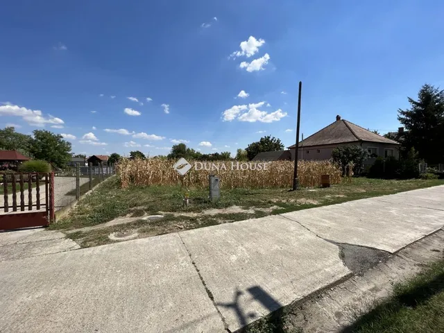 Eladó telek Solt 1333 nm