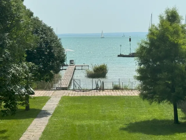 Eladó ház Balatonkenese 98 nm