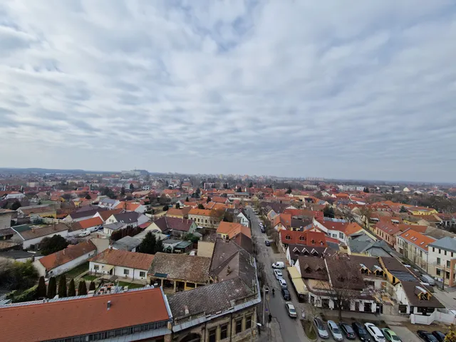 Eladó kereskedelmi és ipari ingatlan Kecskemét 149 nm