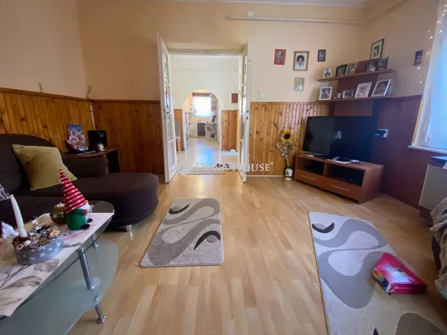 Eladó ház Kunszentmiklós, Nap utca 70 nm