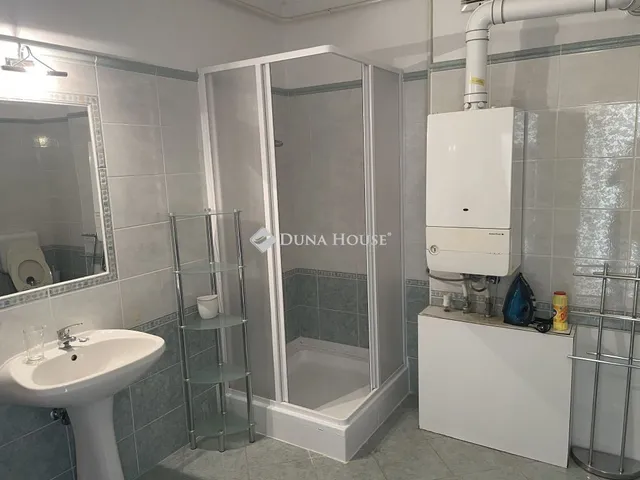 Kiadó lakás Kecskemét, Bercsényi utca 95 nm