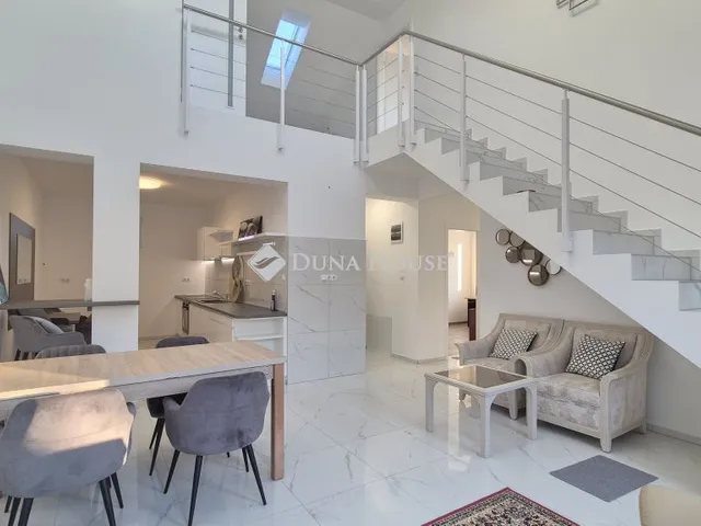 Eladó ház Ballószög 185 nm