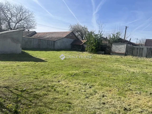 Eladó telek Izsák 577 nm