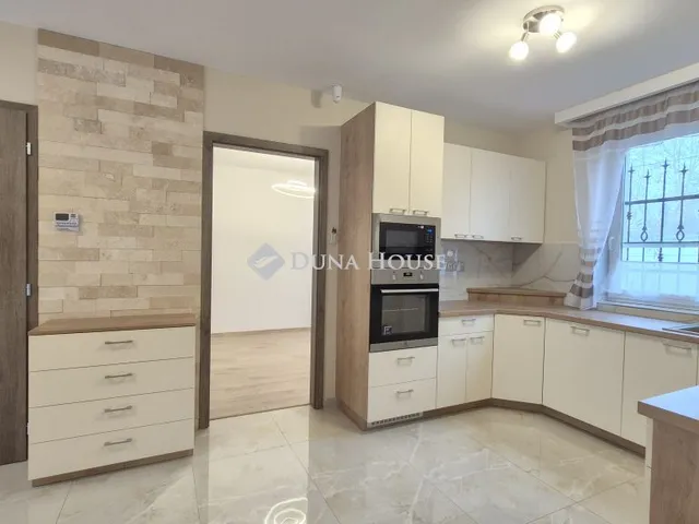 Kiadó ház Kecskemét 129 nm