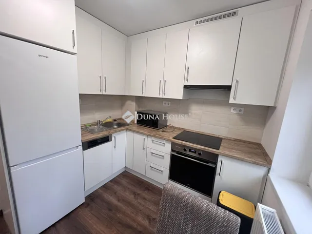 Kiadó lakás Kecskemét, Téglás utca 46 nm