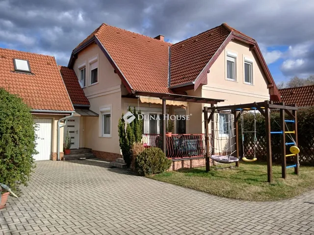 Eladó ház Lajosmizse 95 nm