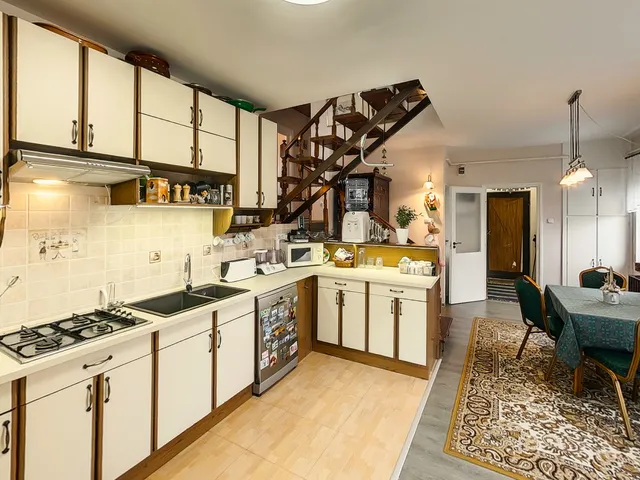 Eladó ház Kecskemét 192 nm