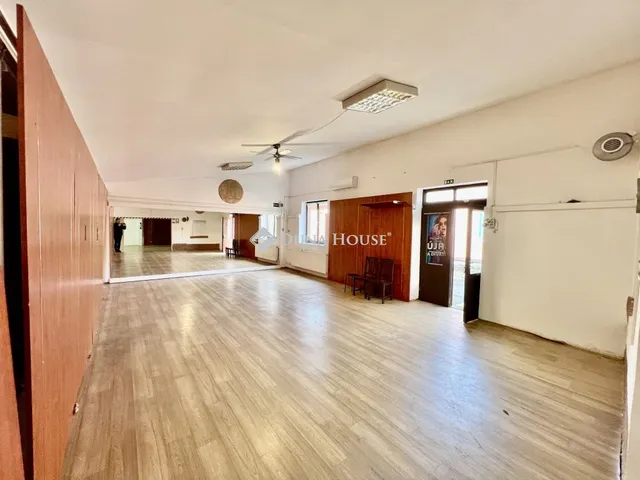 Kiadó kereskedelmi és ipari ingatlan Kecskemét, Gázló utca 120 nm