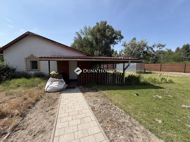 Eladó ház Kecskemét, Hetény-Belsőnyir tanya 93 nm