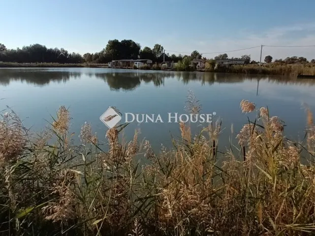Eladó telek Akasztó 264 nm