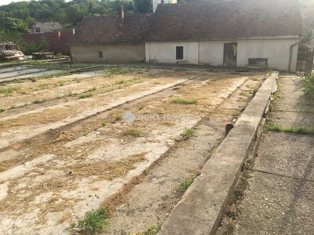 Eladó telek Keszü, Petőfi utca 2480 nm
