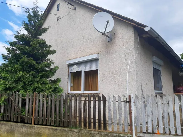 Eladó ház Egerág 105 nm