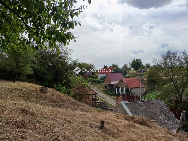 Eladó telek Bogád, Csankó-hegyi utca 2166 nm