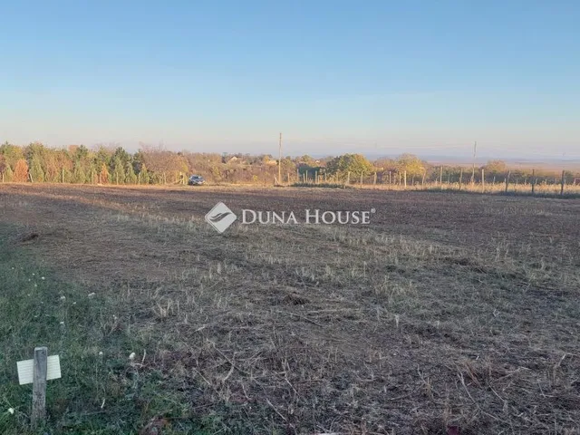 Eladó telek Pécsvárad 3348 nm