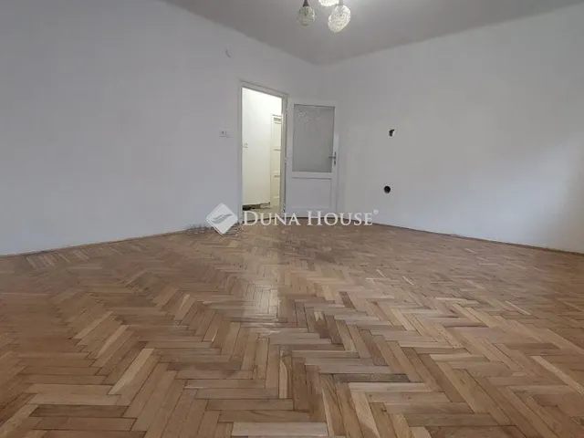 Eladó lakás Mohács, Újváros 57 nm