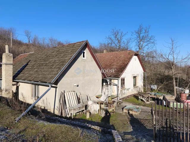 Eladó telek Tamási 7248 nm