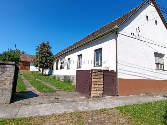 Eladó ház Majs 133 nm