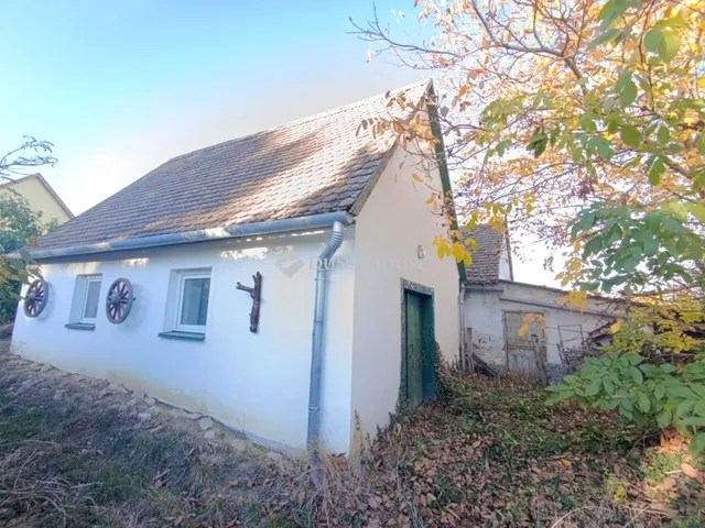 Eladó üdülő és hétvégi ház Bár 35 nm