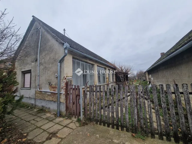 Eladó ház Garé 76 nm