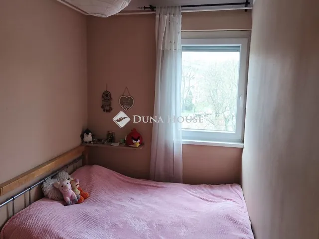 Eladó lakás Pécs, Bánki Donát út 39 nm