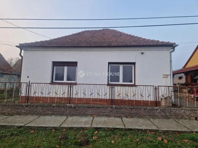 Eladó ház Lánycsók 96 nm