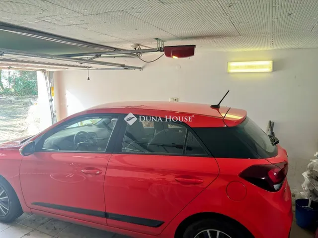 Eladó lakás Pécs, Béke utca 62 nm