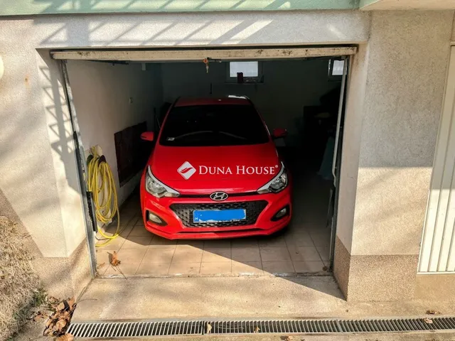 Eladó lakás Pécs, Béke utca 62 nm