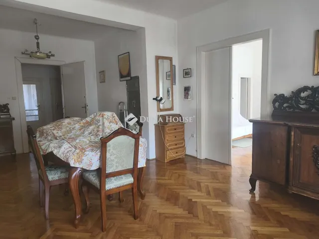 Eladó lakás Pécs, Semmelweis utca 74 nm